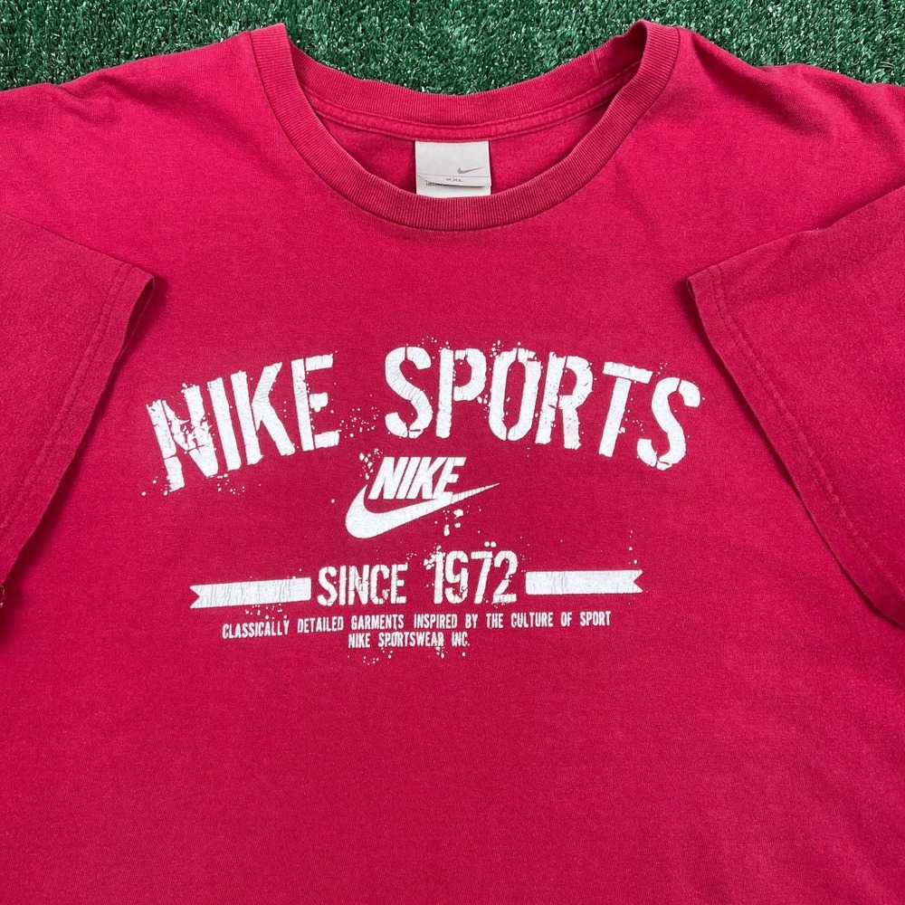 Vintage Nike Sports Since 1972 T-Shirt‎ Men's 2XL Red Silver Tag Spellout Y2K